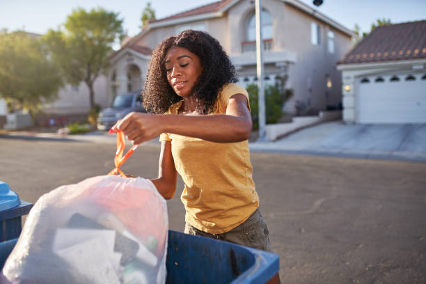 Best Junk Hauling Services  in Deerfield, MI